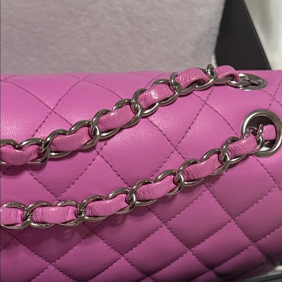 Auth Chanel Quilted medium classic flap Lambskin pink silver Shoulder Bag - Picture 15 of 17
